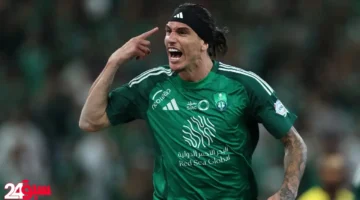 فالنسيا يفاوض الأهلي لخطف إيبانيز وعودته المفاجئة إلى الدوري الإسباني